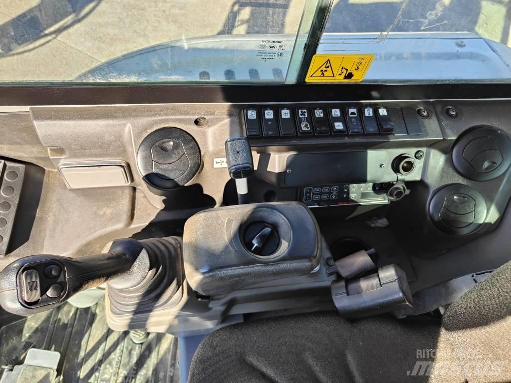 Takeuchi TB 230 Minigravere <7t