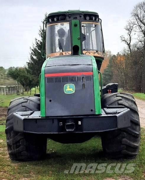 John Deere 1070 E Hogstmaskiner