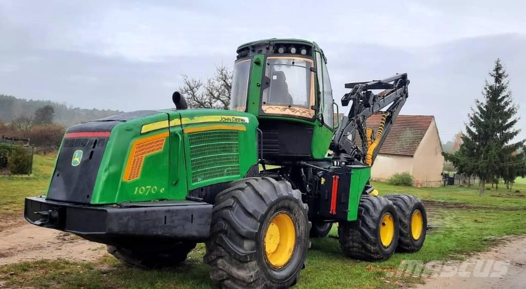 John Deere 1070 E Hogstmaskiner