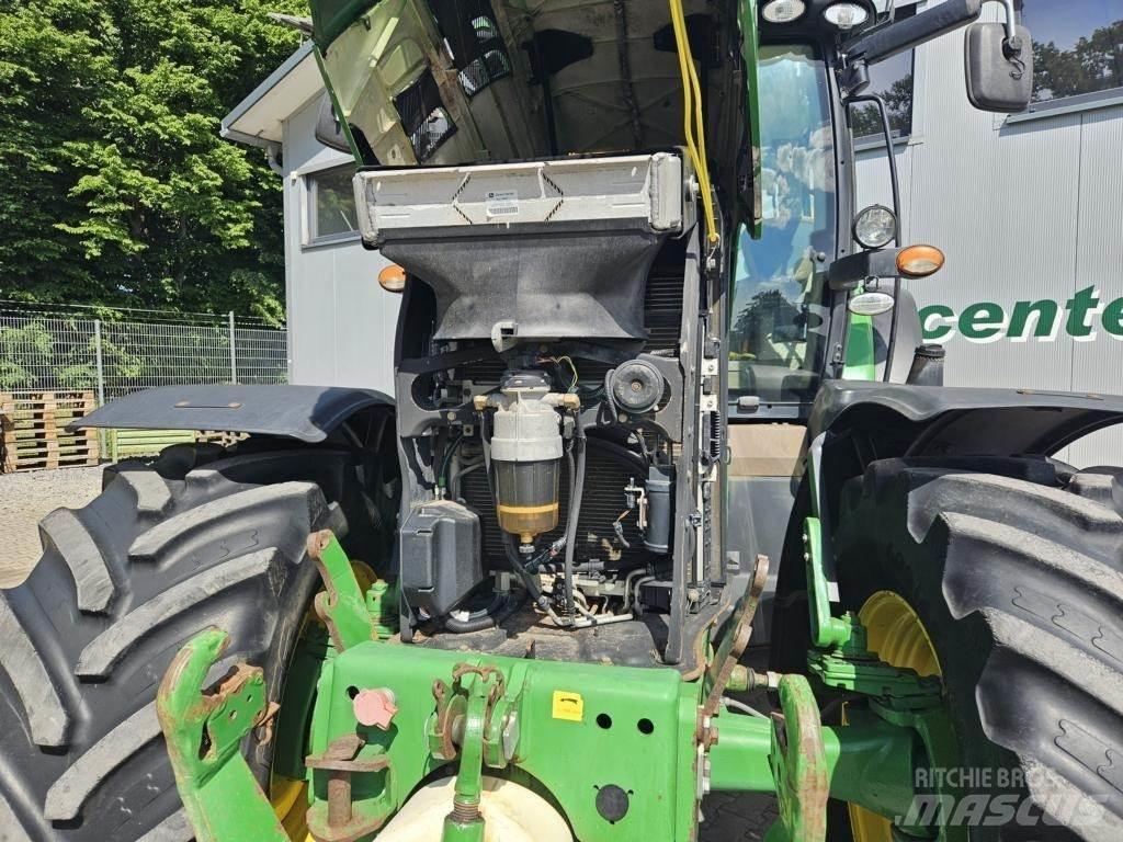 John Deere 6210R Traktorer