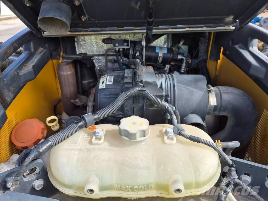 John Deere 320 Kompaktlastere