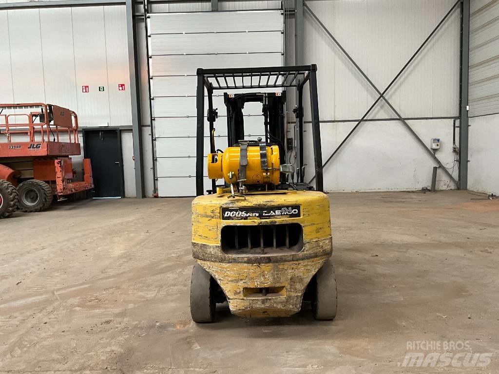 Doosan G 25 P-3 Propan trucker