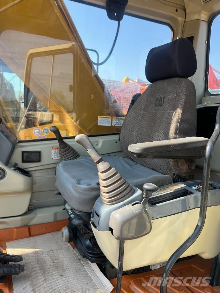CAT 320 B Beltegraver