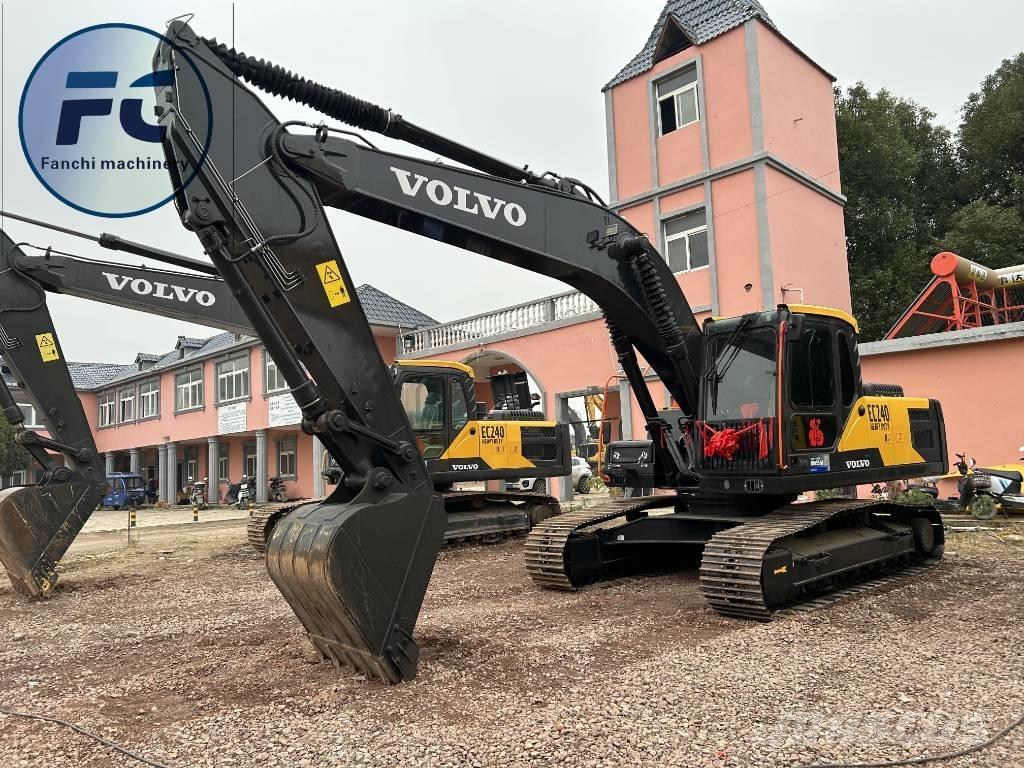 Volvo EC 240 Beltegraver