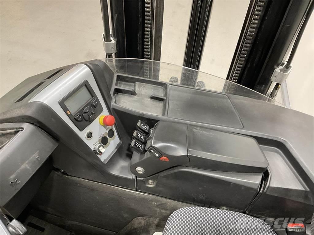 Mitsubishi RB16NH Skyvemasttruck