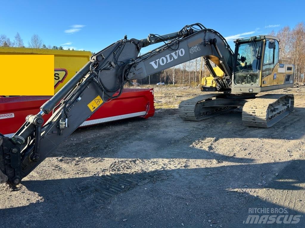 Volvo EC 220 DL Beltegraver
