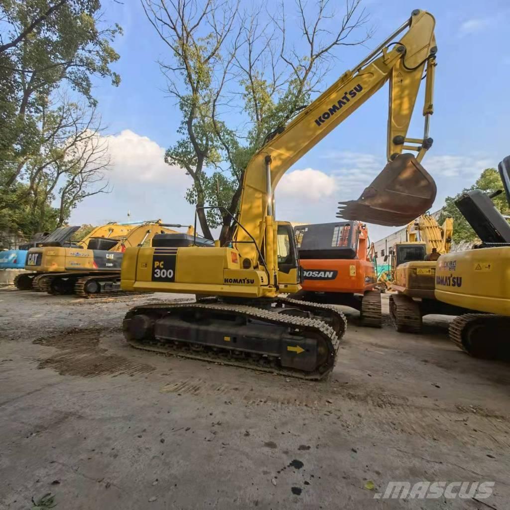 Komatsu PC 300 Beltegraver