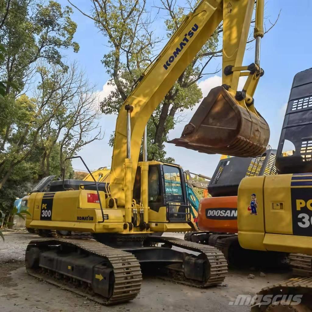 Komatsu PC 300 Beltegraver