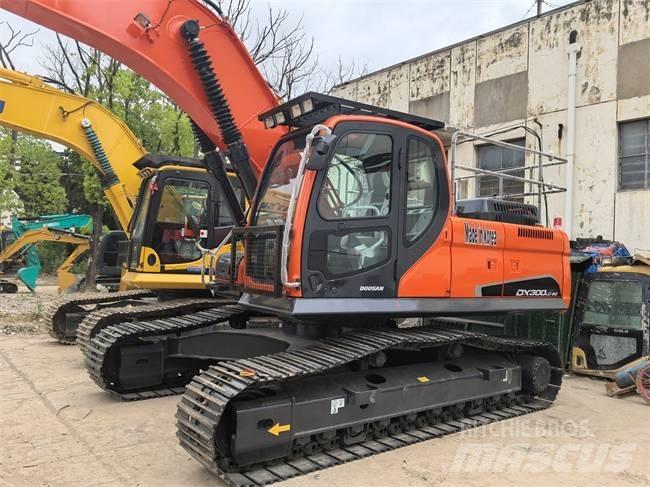 Doosan DX 300 LC Beltegraver