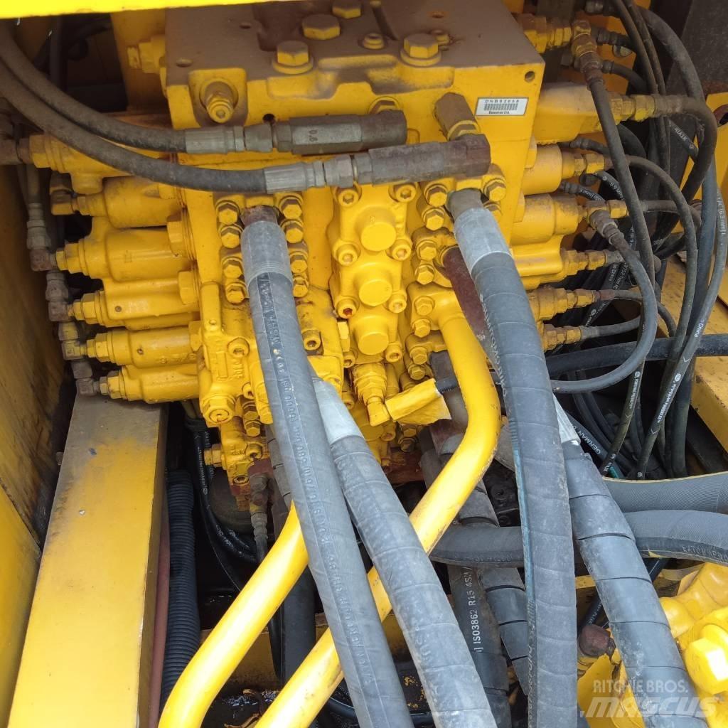 Komatsu PC 300-7 Beltegraver