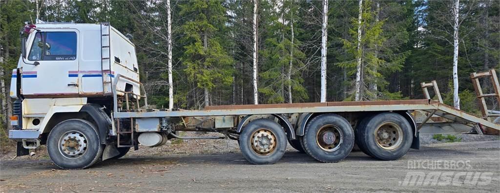 Sisu Sm 270 8X2 Spesialbiler for transport av skogsmaskiner