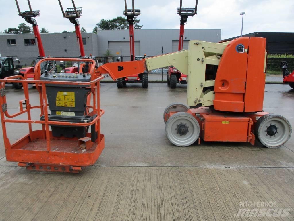 JLG E 300 AJP (718) Selvgående bomlifter