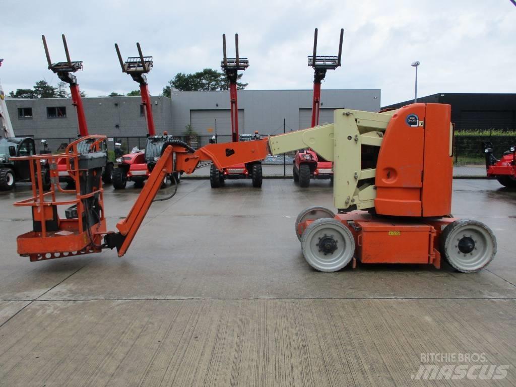 JLG E 300 AJP (718) Selvgående bomlifter