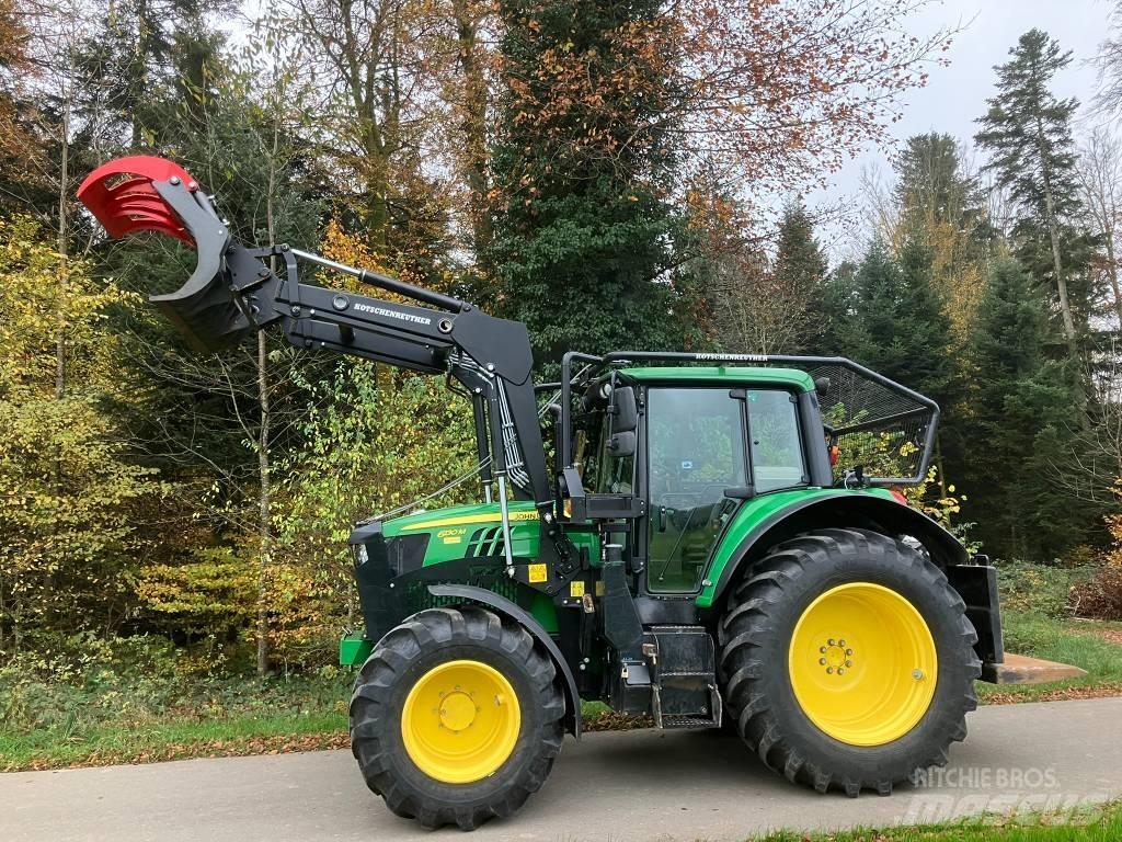 John Deere 6130M Traktor med skogsutstyr