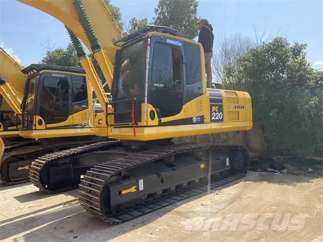 Komatsu PC 220-8 Beltegraver