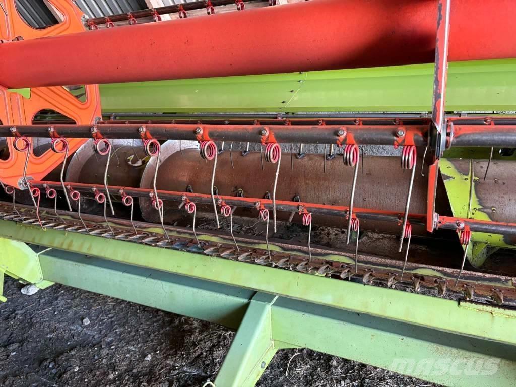 CLAAS Tucano 320 Skurtreskere