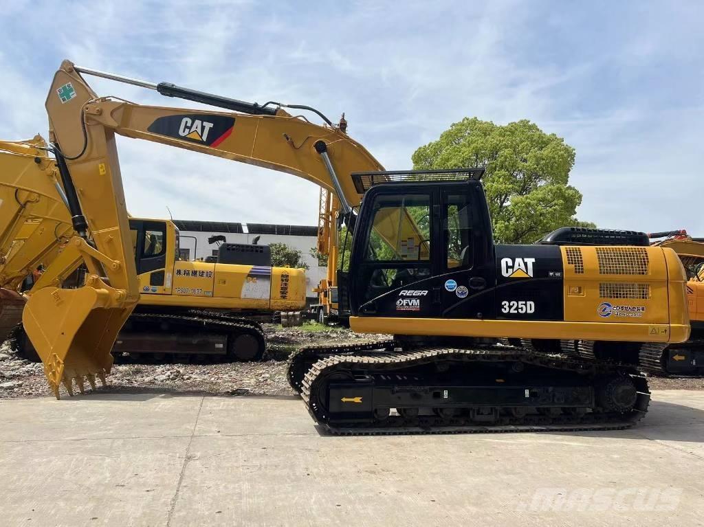 CAT 325d Beltegraver