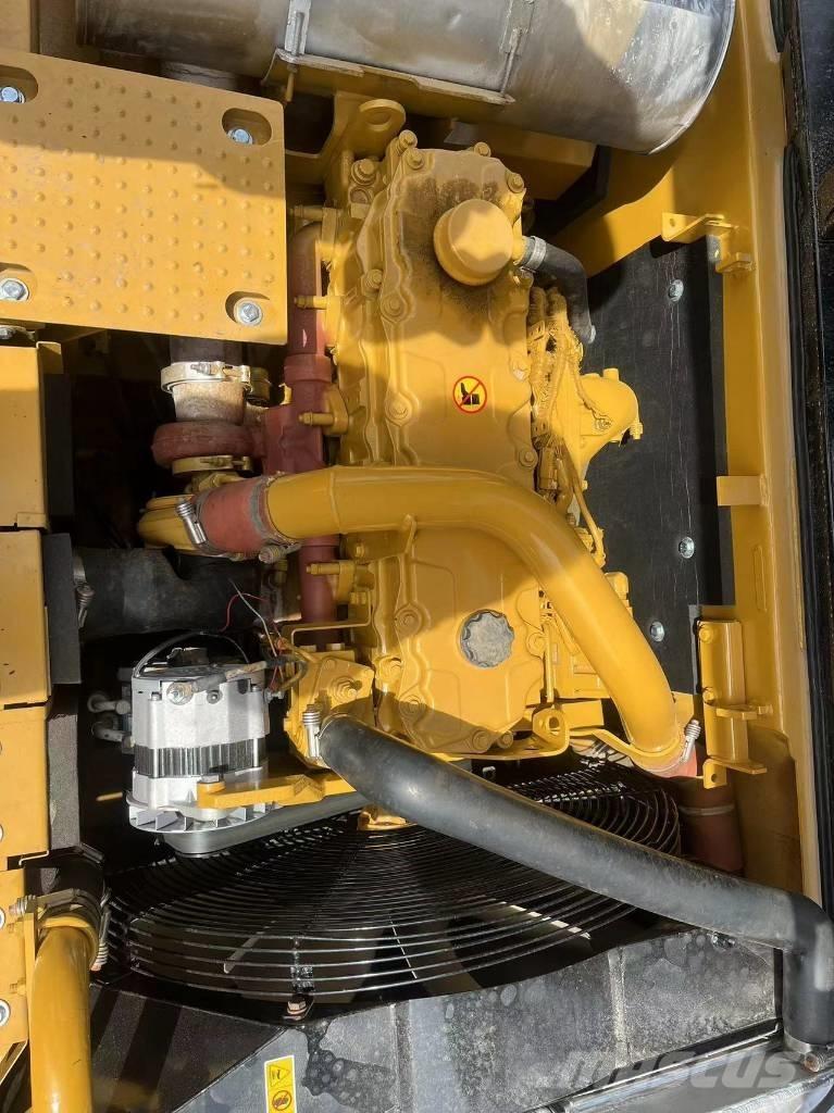 CAT 325d Beltegraver