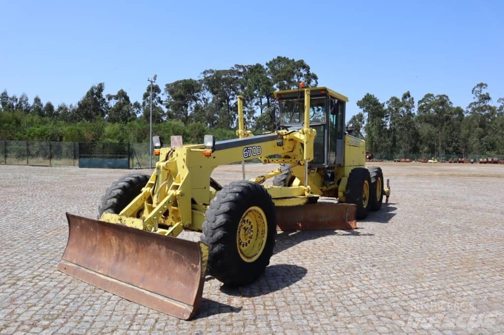 John Deere 670B Veihøvler