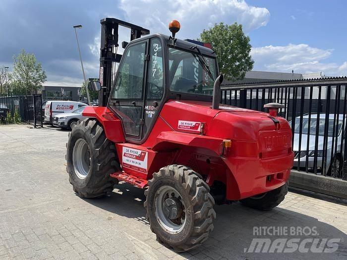 Manitou M30-4 Terrenggående gaffeltruck