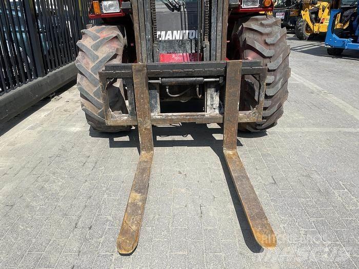 Manitou M30-4 Terrenggående gaffeltruck