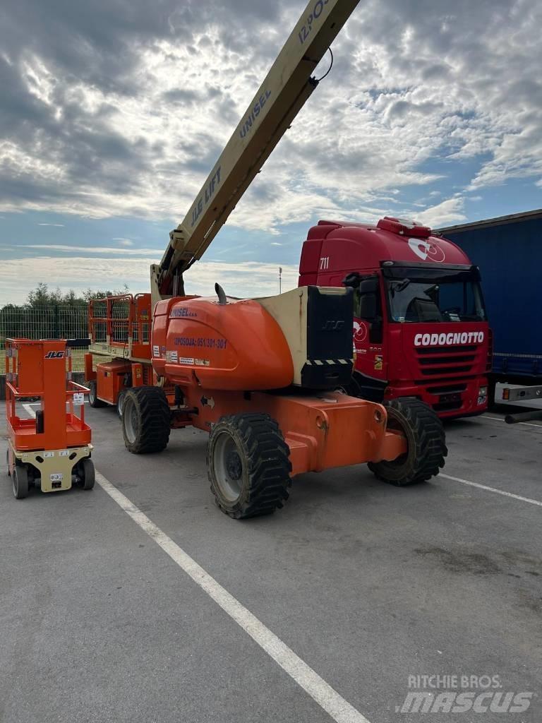 JLG 800 AJ Leddede bomlifter