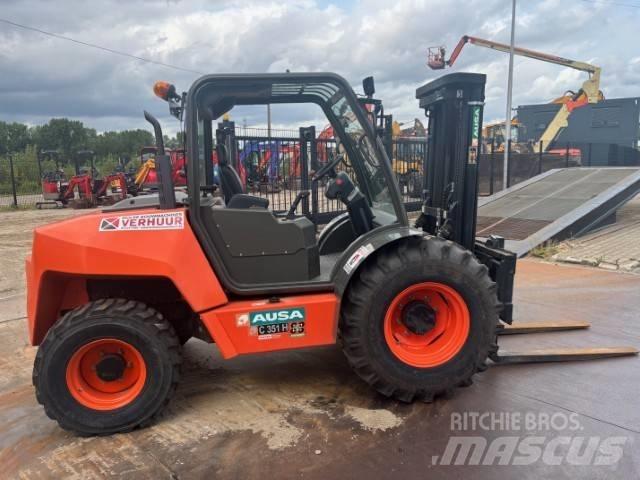 Ausa C 351 Terrenggående gaffeltruck