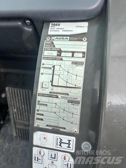 Ausa C 351 Terrenggående gaffeltruck