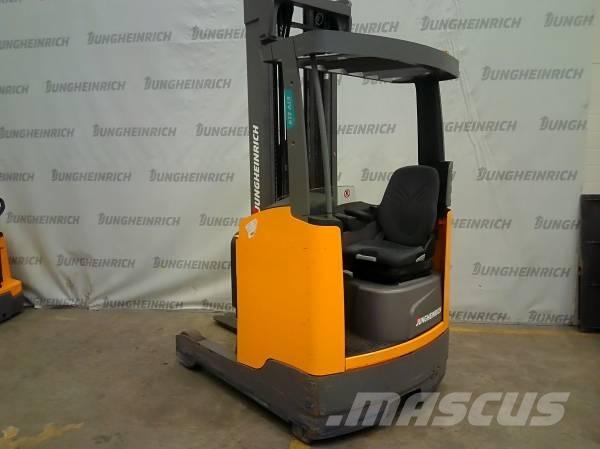 Jungheinrich ETV 214 Skyvemasttruck