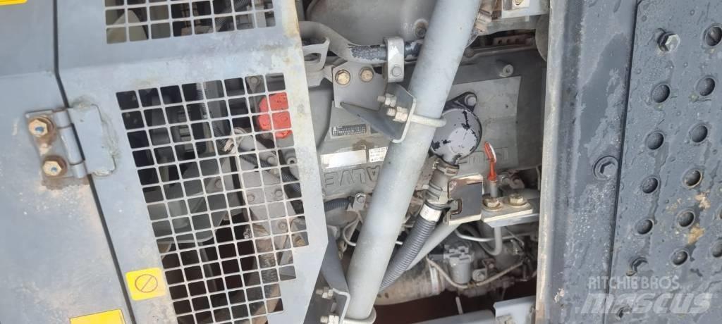 Hitachi ZX 250 LC-5 Beltegraver