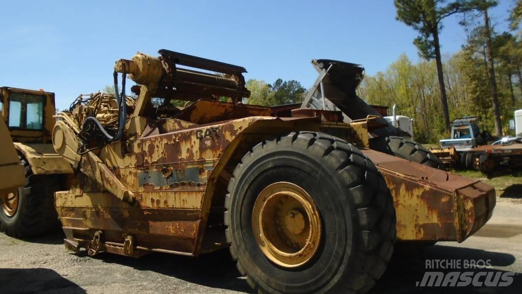 CAT 615 C Veiskrape