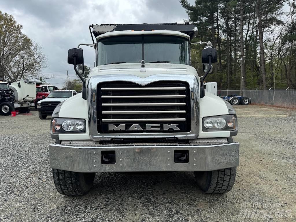 Mack GU433 Tippbil