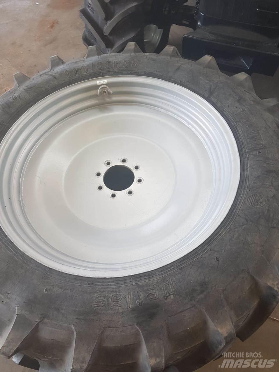 Petlas 380/85R38 Dekk, hjul og felger