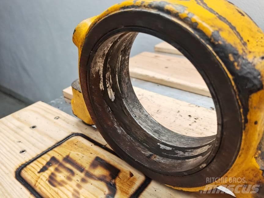 JCB 530-70 {axle} Aksler