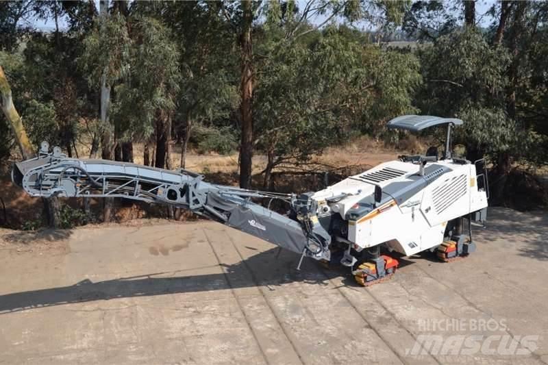 Wirtgen W130F Andre lastebiler