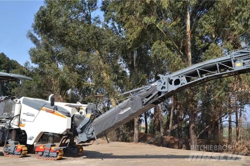 Wirtgen W130F Andre lastebiler