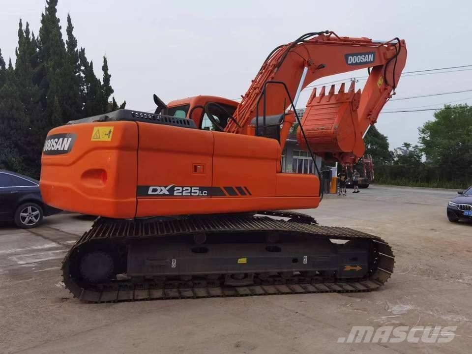 Doosan DX225 Beltegraver