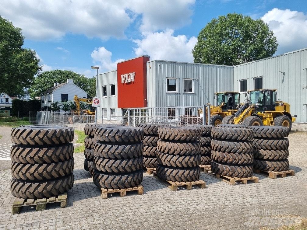 Kumho 10.00 x 20 Dekk, hjul og felger