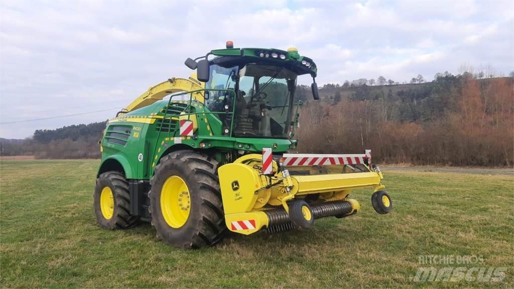 John Deere 8400i Selvdrevne fôrhøstere