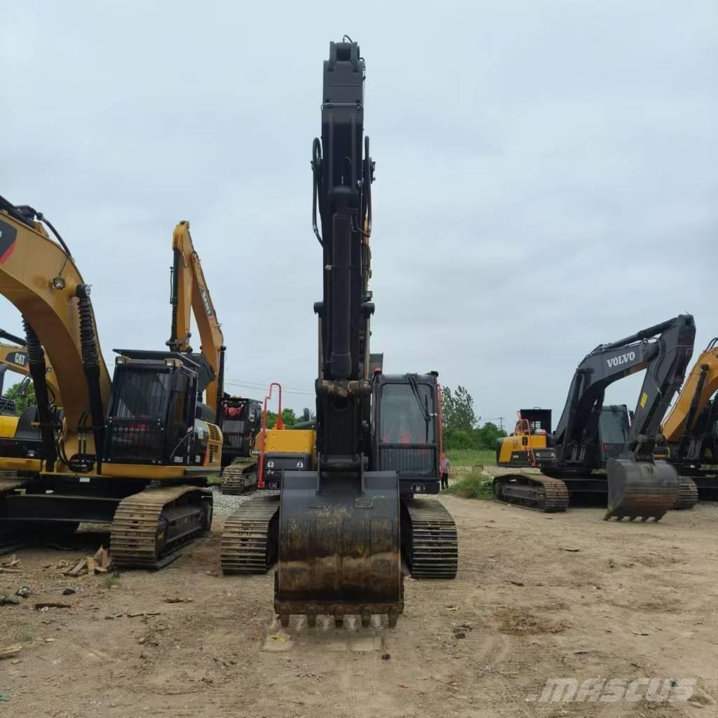 Volvo EC 240 Beltegraver