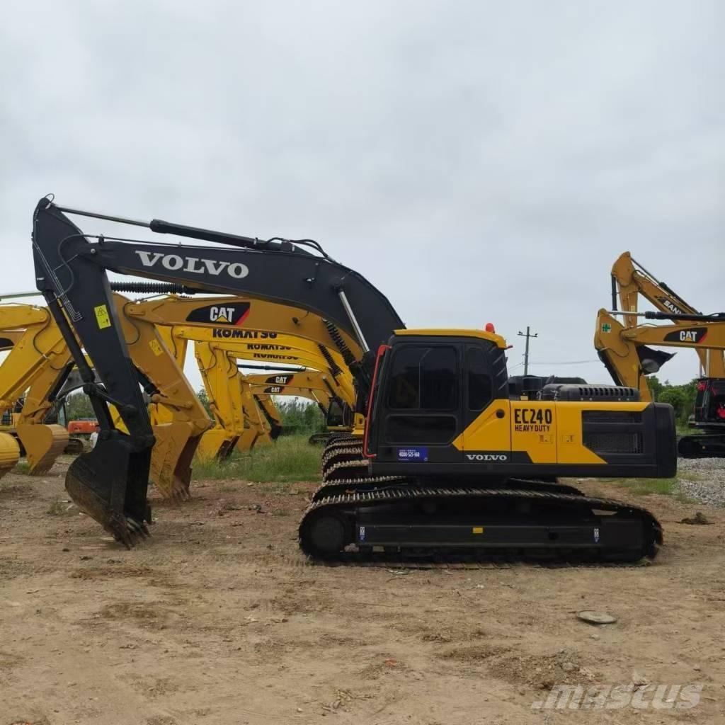Volvo EC 240 Beltegraver