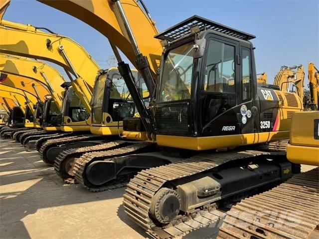 CAT 325 D L Beltegraver