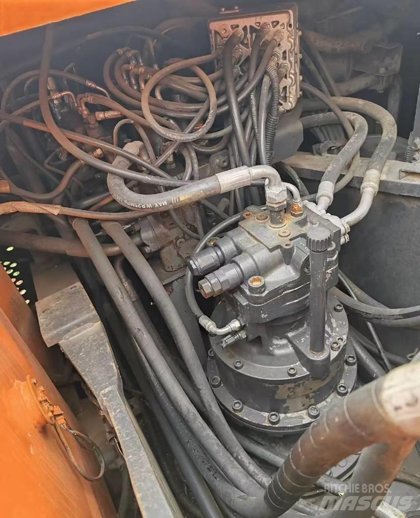 Hitachi Zaxis 200 LC Midigravere 7 - 12t