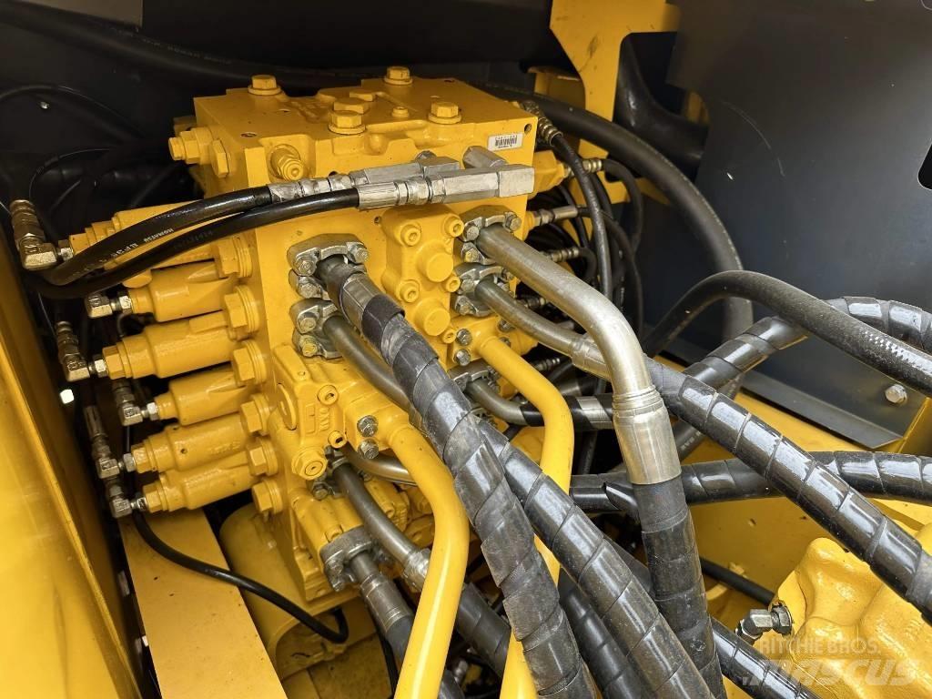 Komatsu PC 200-8 Beltegraver