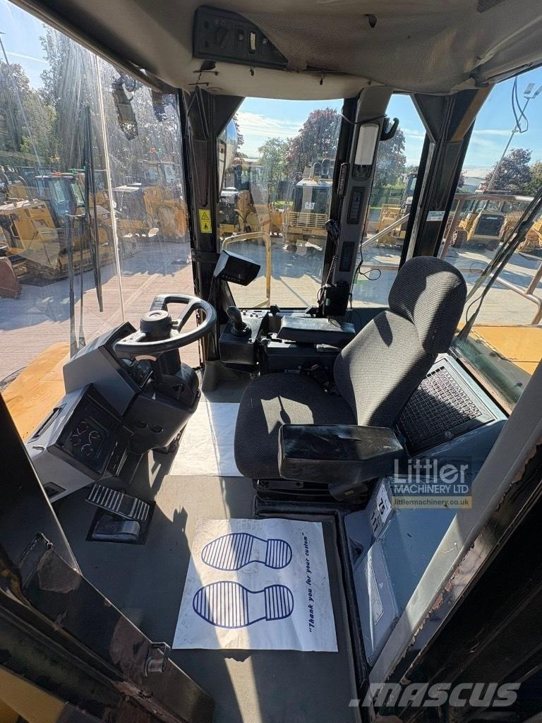 CAT 824 H Dozere Hjulgående