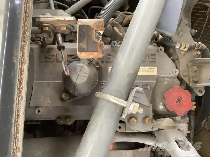 Hitachi ZX 210 LC-5B Beltegraver