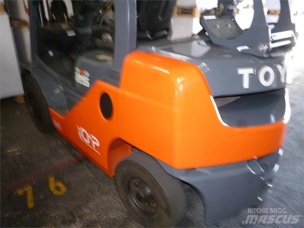 Toyota 02-8FGF25 Propan trucker