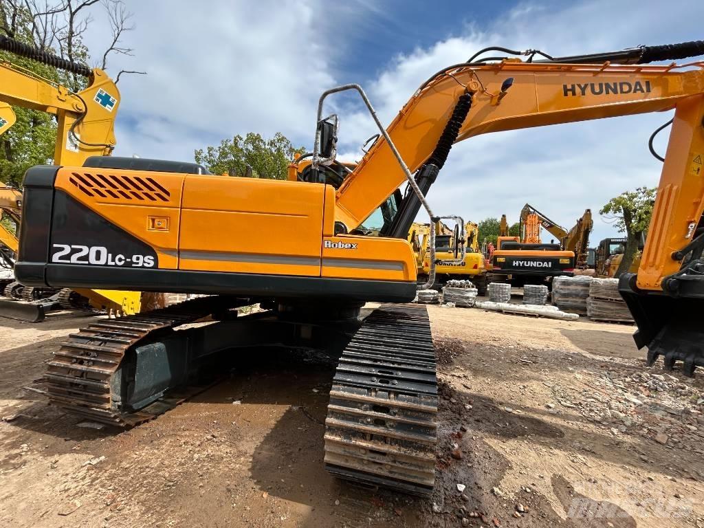Hyundai 220-9S Beltegraver