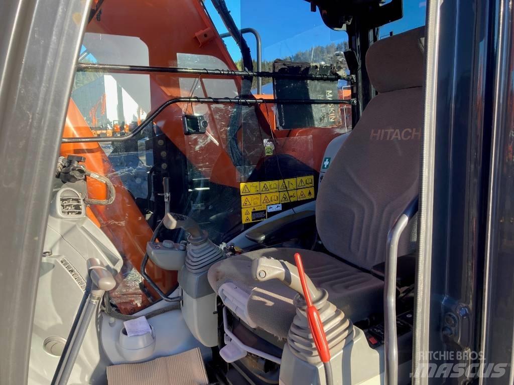 Hitachi ZX225USLC-5 Beltegraver