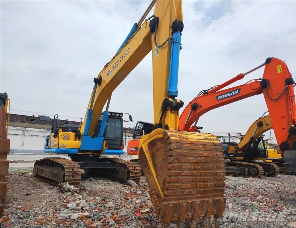 Komatsu PC460-8 Beltegraver